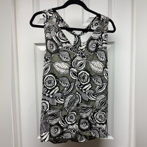 Ann Taylor LOFT Sleeveless Leaf Print Blouse Tank Top Size M NWT